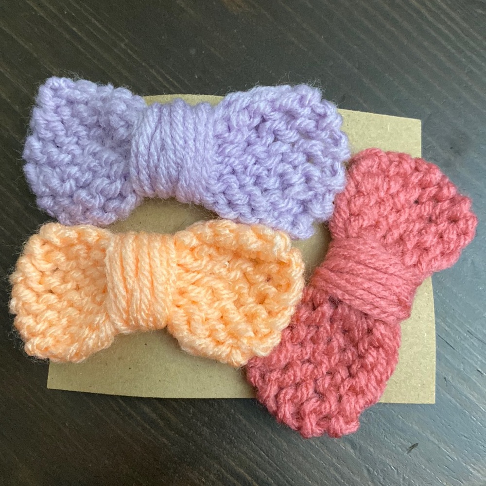 3 bow clips